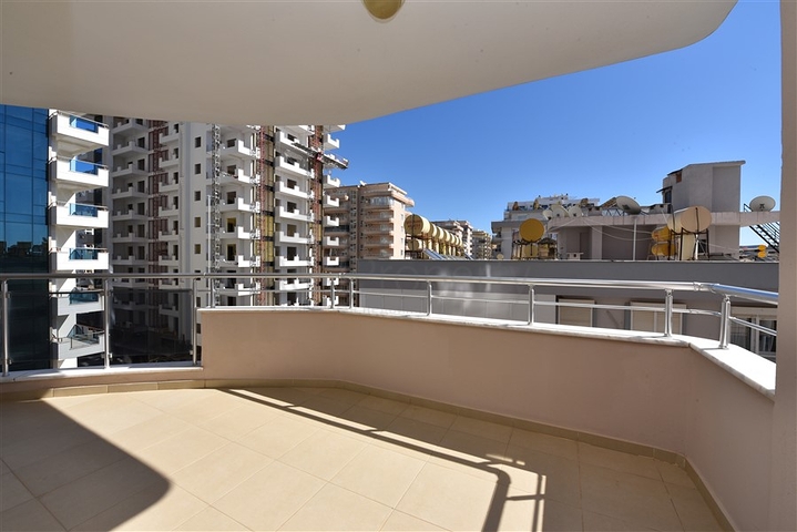 طابق مرتفع -شقة عائلية 1+2- بدون فرش - مجمع انيق - في مهموتلار / الانيا 