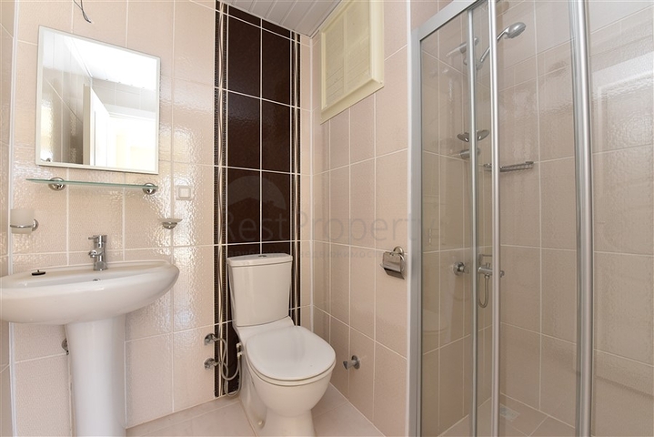 طابق مرتفع -شقة عائلية 1+2- بدون فرش - مجمع انيق - في مهموتلار / الانيا 