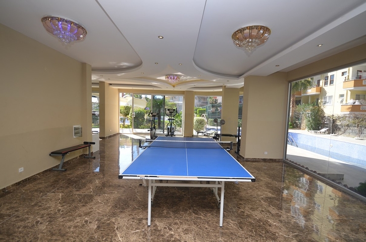 طابق مرتفع -شقة عائلية 1+2- بدون فرش - مجمع انيق - في مهموتلار / الانيا 