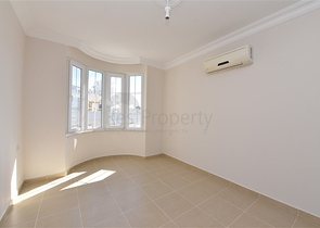 طابق مرتفع -شقة عائلية 1+2- بدون فرش - مجمع انيق - في مهموتلار / الانيا 