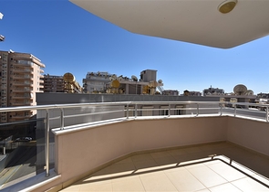 طابق مرتفع -شقة عائلية 1+2- بدون فرش - مجمع انيق - في مهموتلار / الانيا 