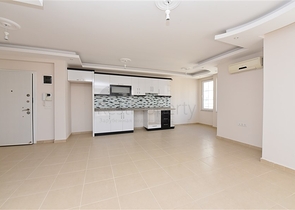 طابق مرتفع -شقة عائلية 1+2- بدون فرش - مجمع انيق - في مهموتلار / الانيا 