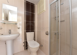 طابق مرتفع -شقة عائلية 1+2- بدون فرش - مجمع انيق - في مهموتلار / الانيا 