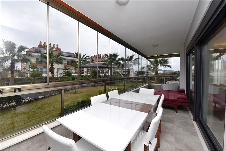 شقة عائلية واسعة - دوبلكس ارضية - 3 غرف وصالة -ضمن مجمع فاخر - في اوبا /الانيا 