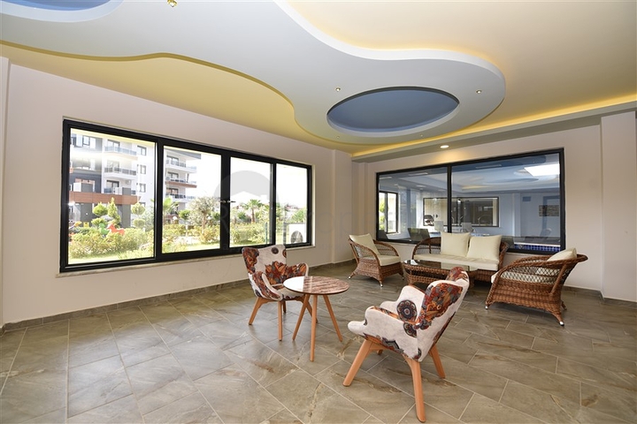 شقة عائلية واسعة - دوبلكس ارضية - 3 غرف وصالة -ضمن مجمع فاخر - في اوبا /الانيا 