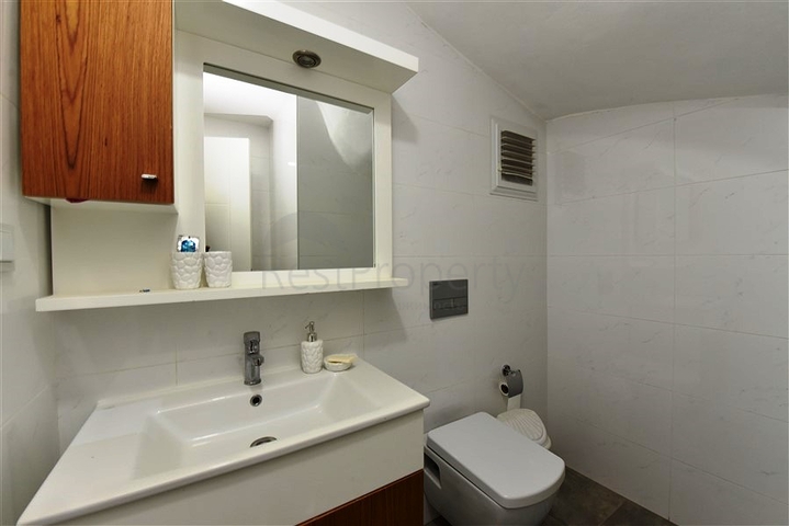 شقة عائلية واسعة - دوبلكس ارضية - 3 غرف وصالة -ضمن مجمع فاخر - في اوبا /الانيا 