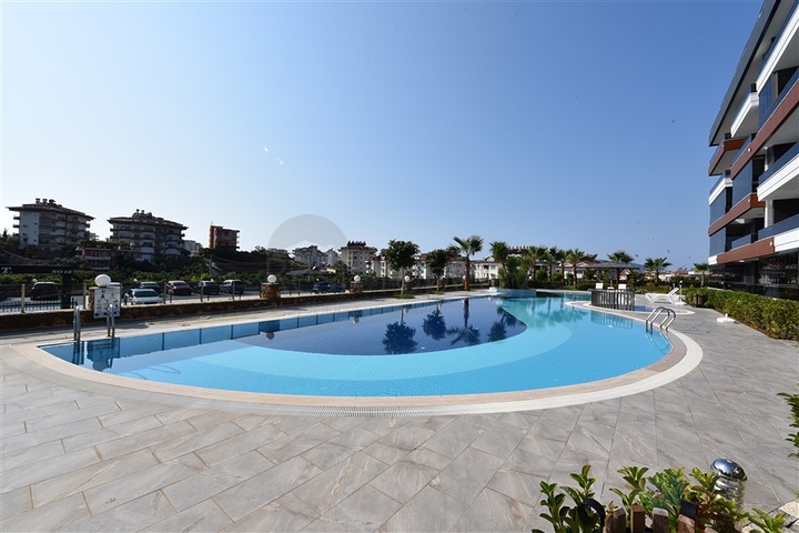 شقة عائلية واسعة - دوبلكس ارضية - 3 غرف وصالة -ضمن مجمع فاخر - في اوبا /الانيا 