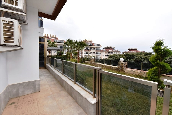 شقة عائلية واسعة - دوبلكس ارضية - 3 غرف وصالة -ضمن مجمع فاخر - في اوبا /الانيا 