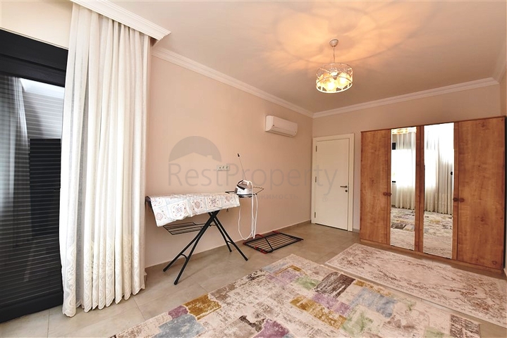 شقة عائلية واسعة - دوبلكس ارضية - 3 غرف وصالة -ضمن مجمع فاخر - في اوبا /الانيا 