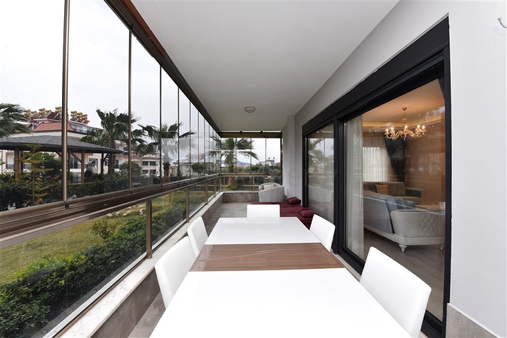 شقة عائلية واسعة - دوبلكس ارضية - 3 غرف وصالة -ضمن مجمع فاخر - في اوبا /الانيا 