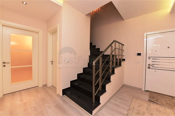 شقة عائلية واسعة - دوبلكس ارضية - 3 غرف وصالة -ضمن مجمع فاخر - في اوبا /الانيا 