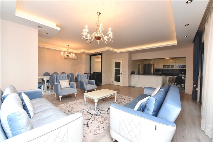 شقة عائلية واسعة - دوبلكس ارضية - 3 غرف وصالة -ضمن مجمع فاخر - في اوبا /الانيا 