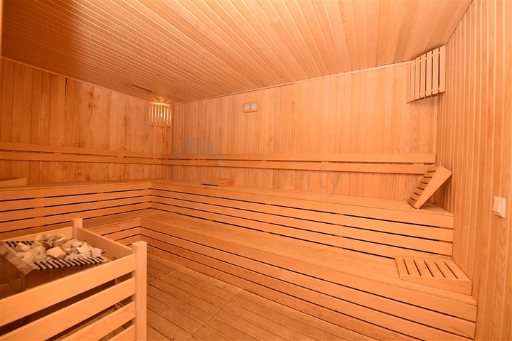 شقة عائلية واسعة - دوبلكس ارضية - 3 غرف وصالة -ضمن مجمع فاخر - في اوبا /الانيا 