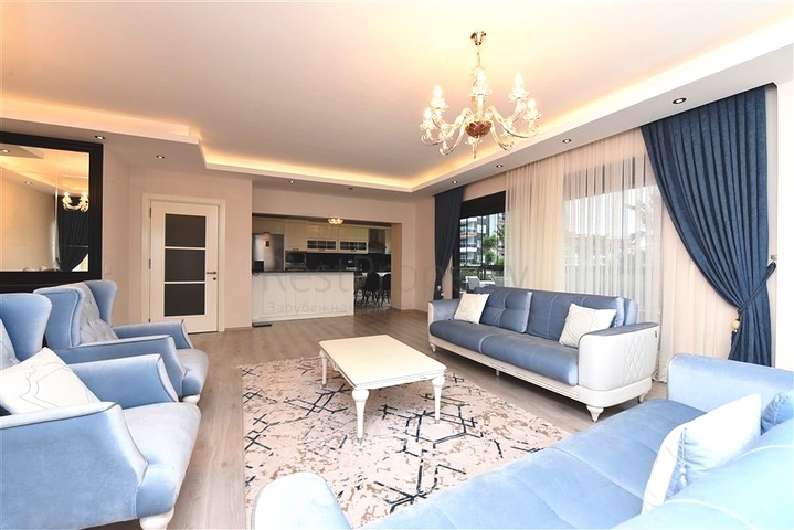 شقة عائلية واسعة - دوبلكس ارضية - 3 غرف وصالة -ضمن مجمع فاخر - في اوبا /الانيا 