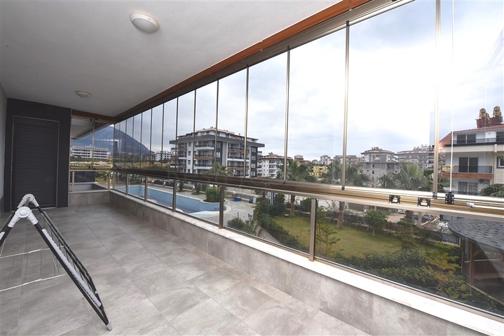 شقة عائلية واسعة - دوبلكس ارضية - 3 غرف وصالة -ضمن مجمع فاخر - في اوبا /الانيا 