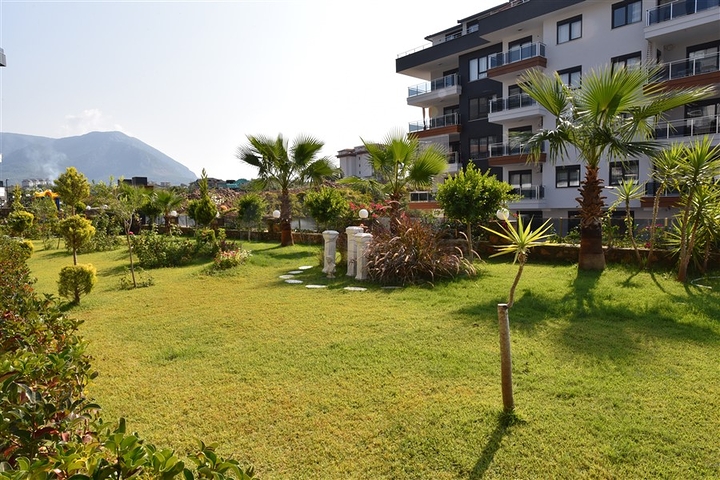 شقة عائلية واسعة - دوبلكس ارضية - 3 غرف وصالة -ضمن مجمع فاخر - في اوبا /الانيا 