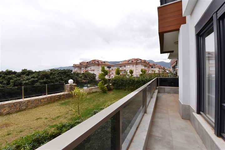 شقة عائلية واسعة - دوبلكس ارضية - 3 غرف وصالة -ضمن مجمع فاخر - في اوبا /الانيا 