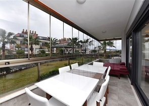 شقة عائلية واسعة - دوبلكس ارضية - 3 غرف وصالة -ضمن مجمع فاخر - في اوبا /الانيا 