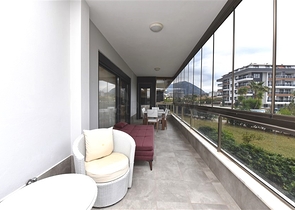 شقة عائلية واسعة - دوبلكس ارضية - 3 غرف وصالة -ضمن مجمع فاخر - في اوبا /الانيا 