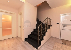 شقة عائلية واسعة - دوبلكس ارضية - 3 غرف وصالة -ضمن مجمع فاخر - في اوبا /الانيا 