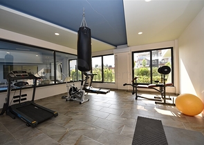 شقة عائلية واسعة - دوبلكس ارضية - 3 غرف وصالة -ضمن مجمع فاخر - في اوبا /الانيا 