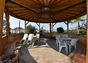 شقة عائلية واسعة - دوبلكس ارضية - 3 غرف وصالة -ضمن مجمع فاخر - في اوبا /الانيا 