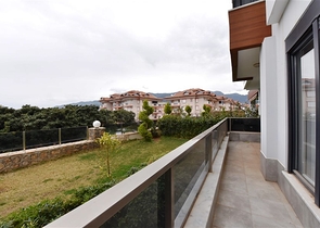 شقة عائلية واسعة - دوبلكس ارضية - 3 غرف وصالة -ضمن مجمع فاخر - في اوبا /الانيا 