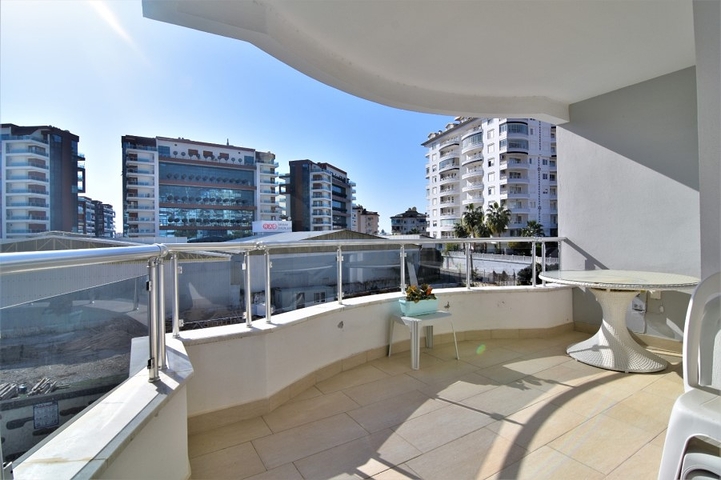 قريبة من المول - شقة 2 غرفة وصالة -مطبخ منفصل - في جيكجلي / الانيا 