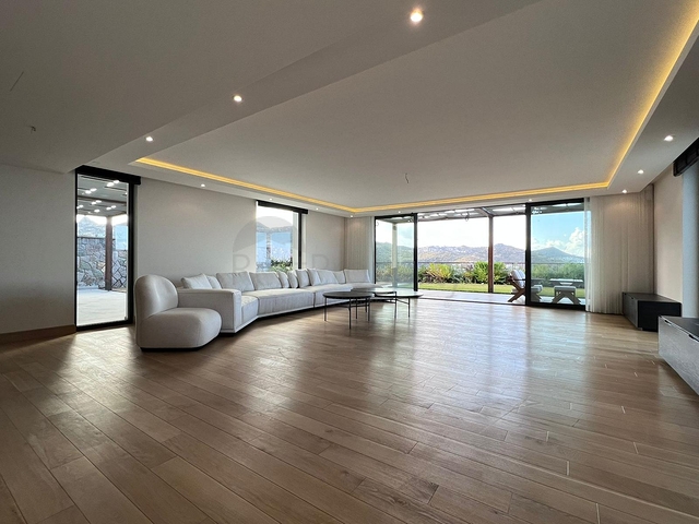 فلل فاخرة - اطلالة بحر - في بودروم 