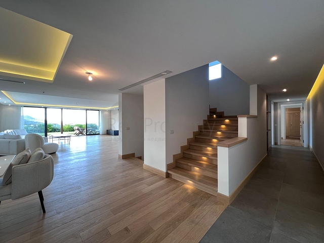 فلل فاخرة - اطلالة بحر - في بودروم 