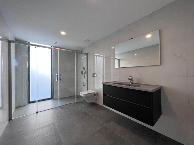 فلل فاخرة - اطلالة بحر - في بودروم 