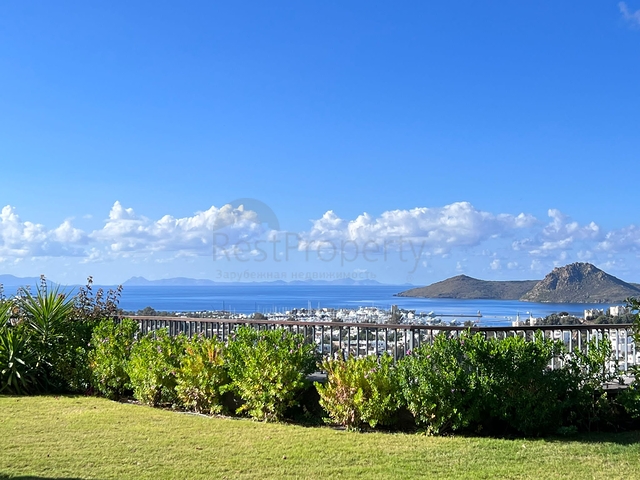 فلل فاخرة - اطلالة بحر - في بودروم 