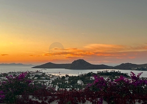 فلل فاخرة - اطلالة بحر - في بودروم 