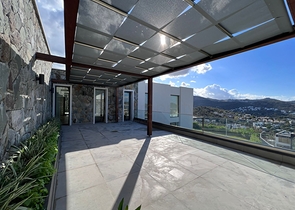 فلل فاخرة - اطلالة بحر - في بودروم 