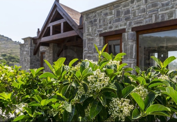 تصميم انيق ومميز - فلل فخمة جدا - في مدينة بودروم الساحرة 