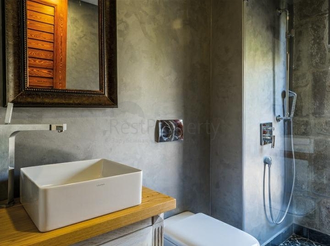 تصميم انيق ومميز - فلل فخمة جدا - في مدينة بودروم الساحرة 