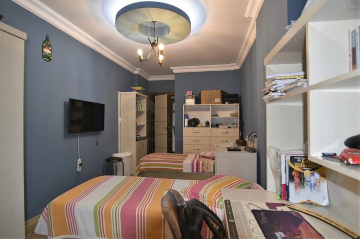 شقة عائلية واسعة - 4 غرف وصالة - ضمن مجمع سكني - في جيكجلي / الانيا 