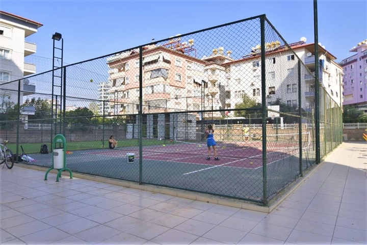 شقة عائلية واسعة - 4 غرف وصالة - ضمن مجمع سكني - في جيكجلي / الانيا 