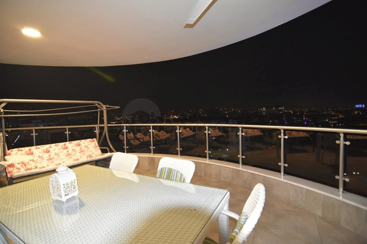 شقة عائلية واسعة - 4 غرف وصالة - ضمن مجمع سكني - في جيكجلي / الانيا 