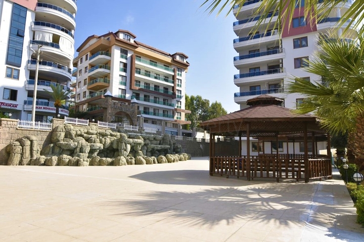 شقة عائلية واسعة - 4 غرف وصالة - ضمن مجمع سكني - في جيكجلي / الانيا 