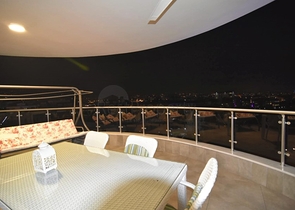 شقة عائلية واسعة - 4 غرف وصالة - ضمن مجمع سكني - في جيكجلي / الانيا 