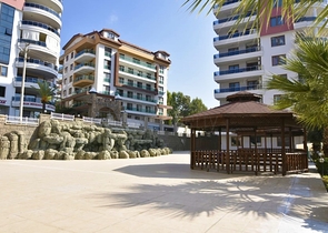 شقة عائلية واسعة - 4 غرف وصالة - ضمن مجمع سكني - في جيكجلي / الانيا 