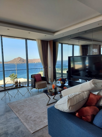 اطلالة بحرية ساحرة - فيلا فاخرة تصميم 5 غرف وصالة - في بودروم 