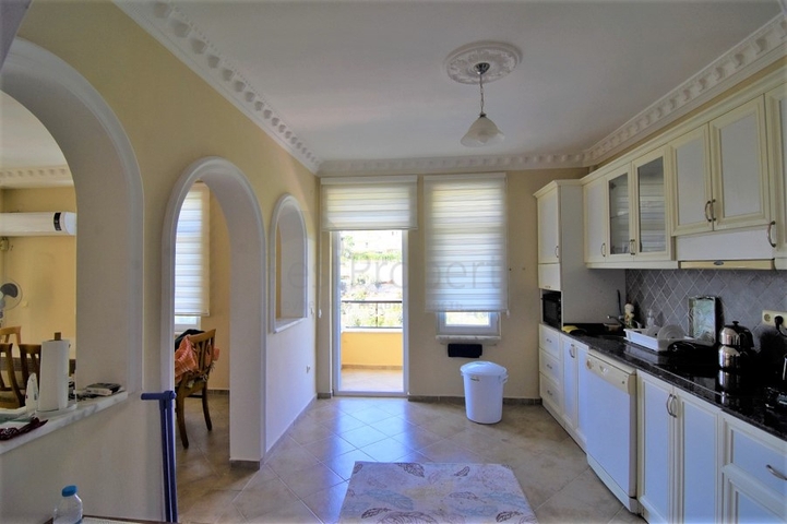 اطلالة على الطبيعة الخضراء - شقة 120 م - مفروشة - 2 غرفة وصالة - في كاستل / الانيا 