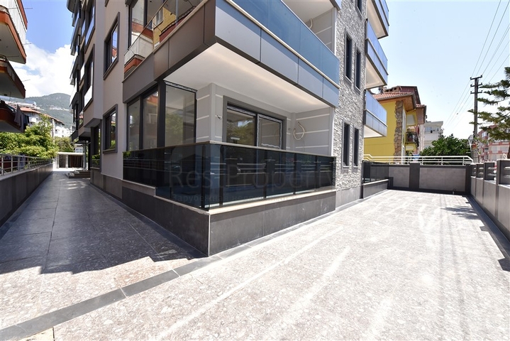 قريب من الشاطئ وضمن مركز المدينة -شقق قيد الانشاء في الانيا 