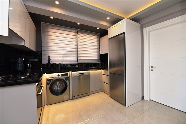 قريب من الشاطئ وضمن مركز المدينة -شقق قيد الانشاء في الانيا 