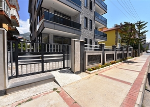 قريب من الشاطئ وضمن مركز المدينة -شقق قيد الانشاء في الانيا 