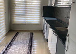 في مركز المدينة -قريب من شاطئ كليوباترا - شقة 2 غرفة وصالة -مع الاثاث - الانيا 