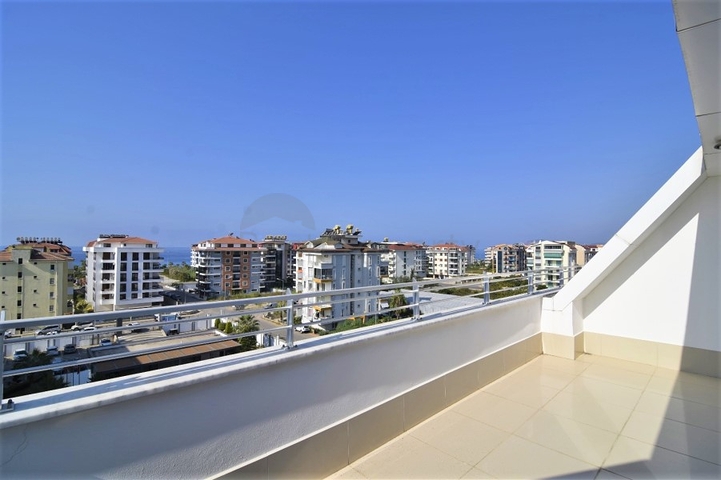 اطلالة بحر - دوبلكس ضمن مجمع فاخر - تصميم 1+2 - مع الاثاث - في كاستل / الانيا 