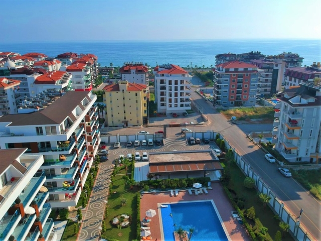 اطلالة بحر - دوبلكس ضمن مجمع فاخر - تصميم 1+2 - مع الاثاث - في كاستل / الانيا 